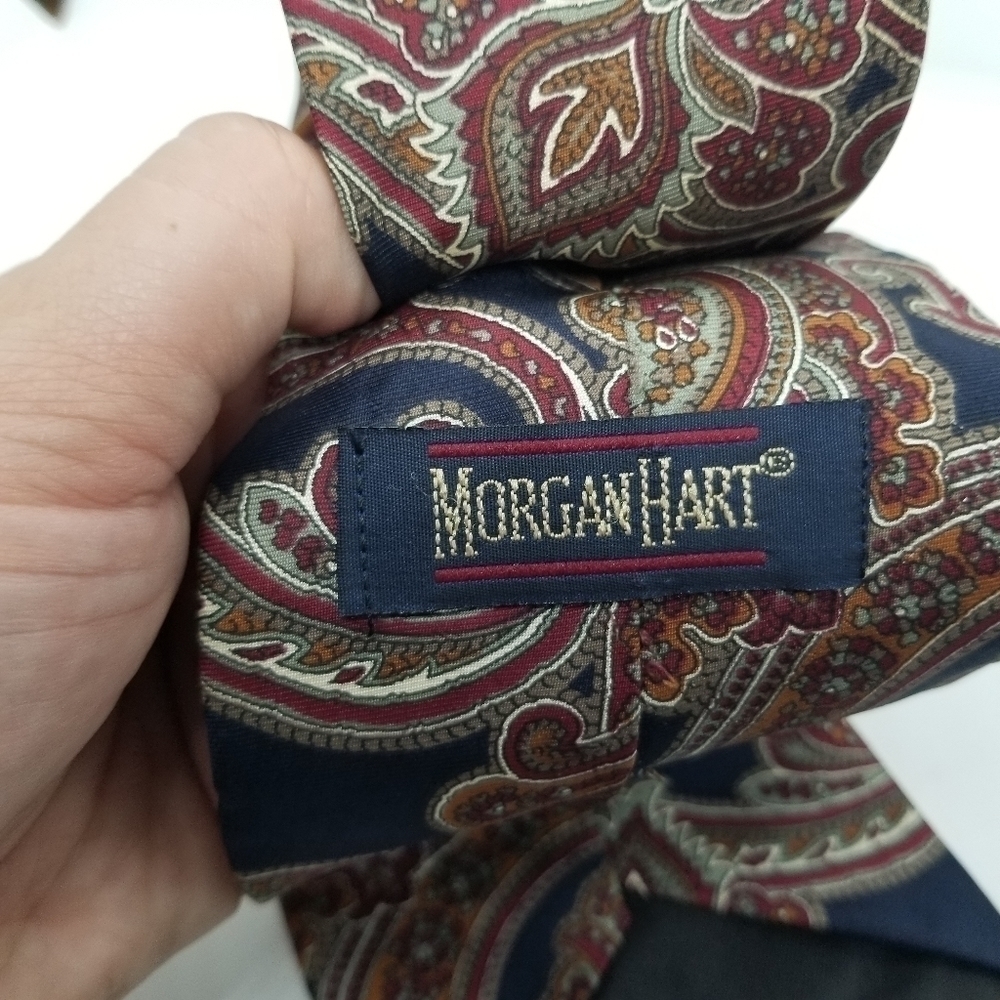 Morgan Hart vintage paisley tie red blue 4 in wide 59 in long - Picture 2 of 3